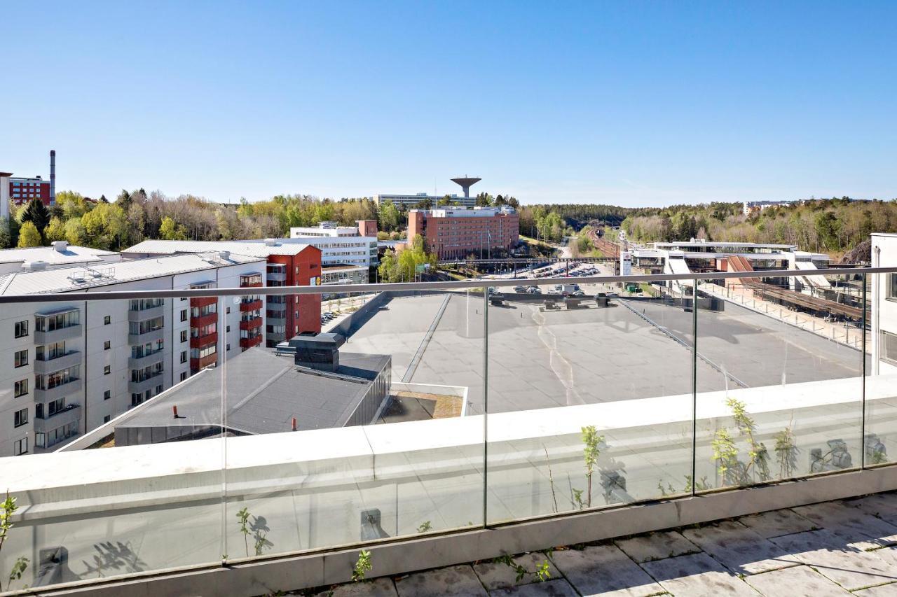 Forenom Hotel Flemingsberg - 10Min From Aelvsjoe Huddinge Exterior photo