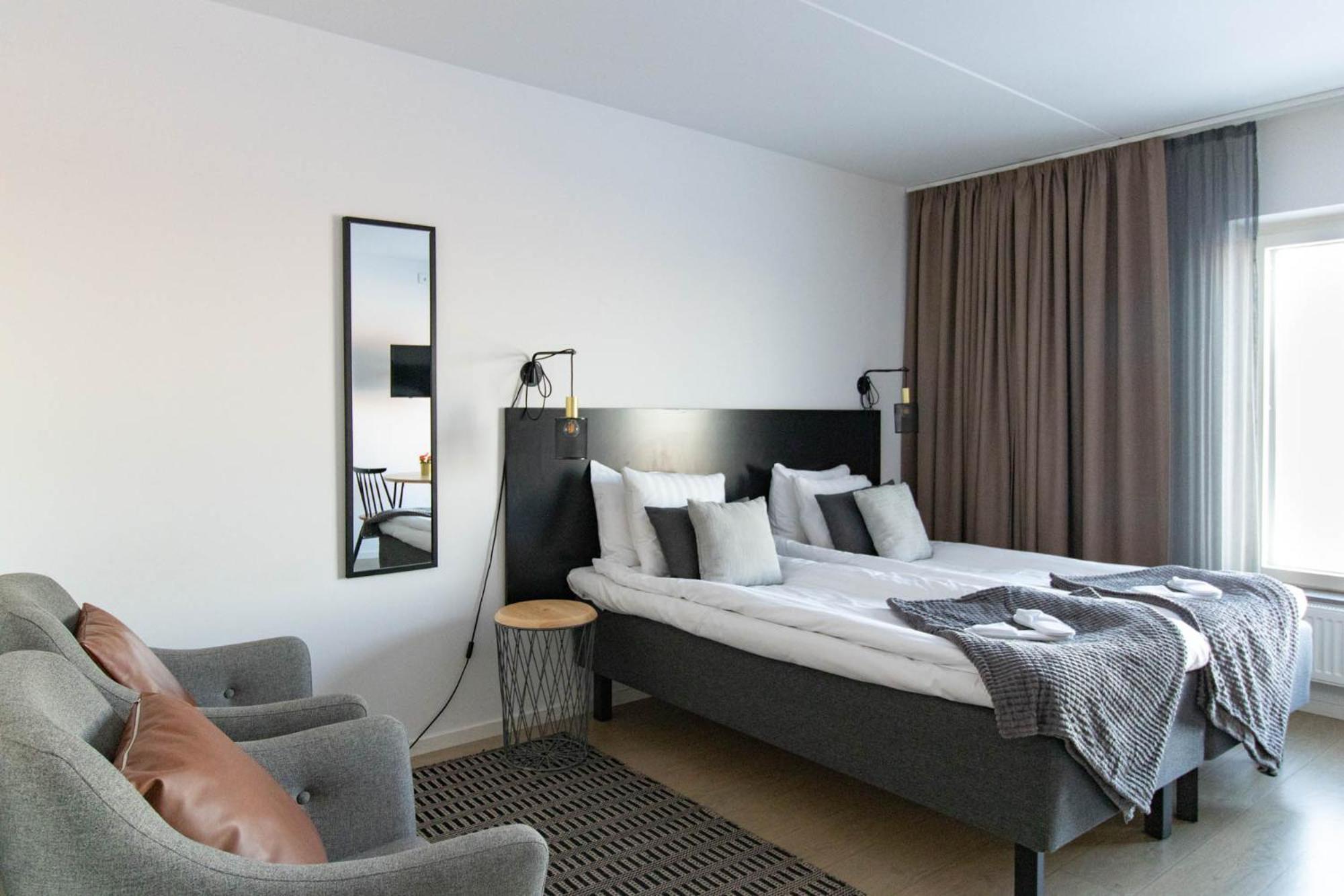 Forenom Hotel Flemingsberg - 10Min From Aelvsjoe Huddinge Exterior photo
