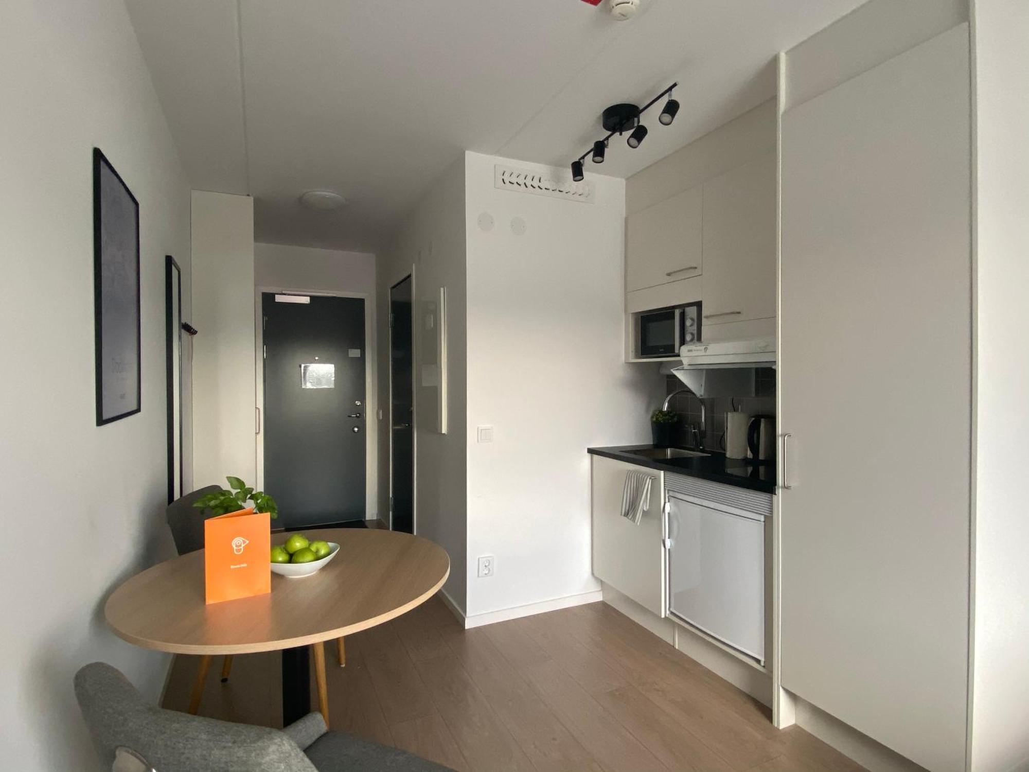 Forenom Hotel Flemingsberg - 10Min From Aelvsjoe Huddinge Exterior photo